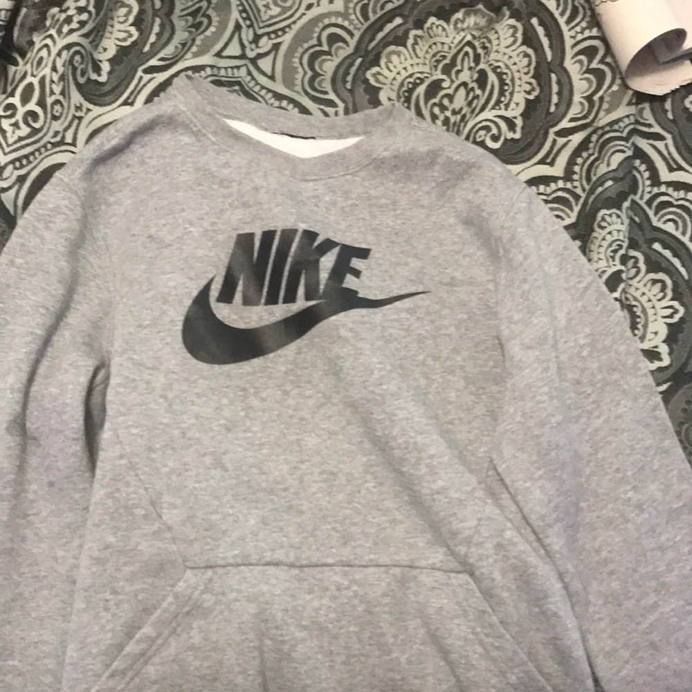 Gray Nike sweatshirt size juniors M